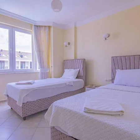 Fethiye'de Denize Sifir 10 Kisilik Oyster 5 * Fethiye